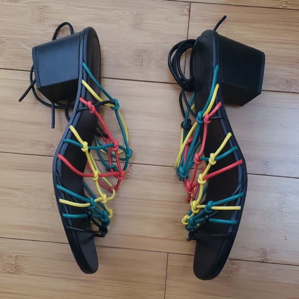 Chloe Runway Black Rainbow Sandals! size 10 - Picture 5 of 11